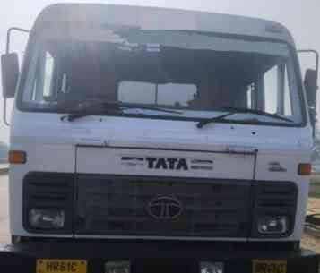 Tata 4018 Images